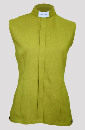 For kvinner, figursydde skjorte uten arm. 100% økologisk lin. Art. nr 2242